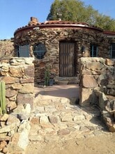 2540 S Araby Dr in Palm Springs, CA - Building Photo - Building Photo