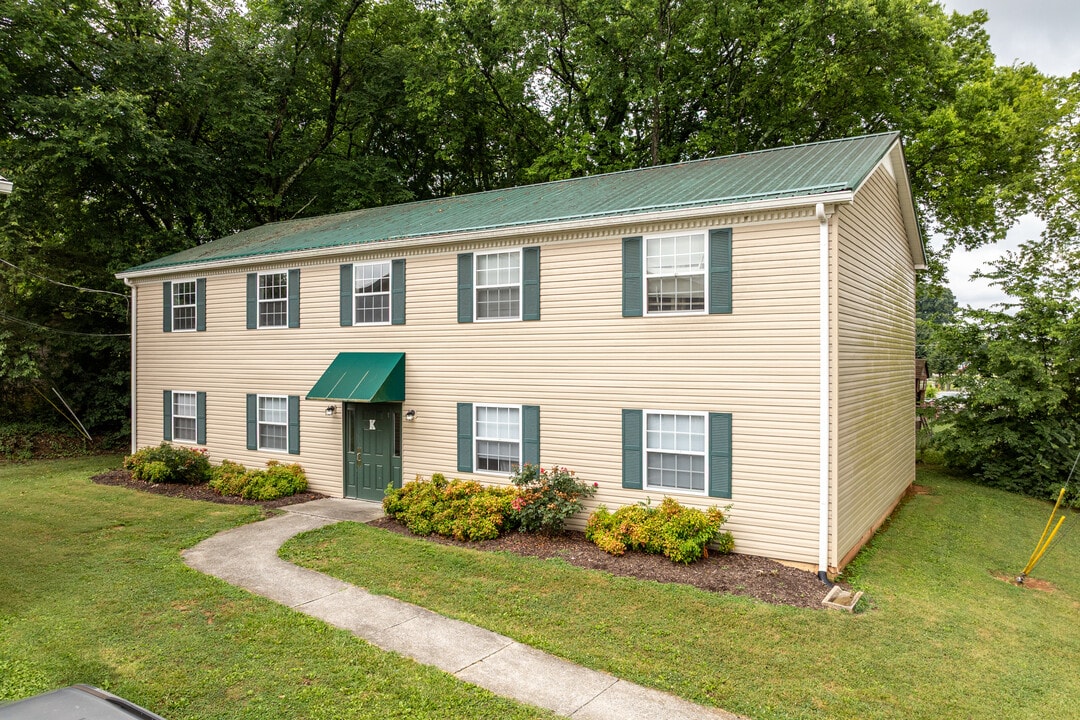 Williamsburg Village in Knoxville, TN - Foto de edificio