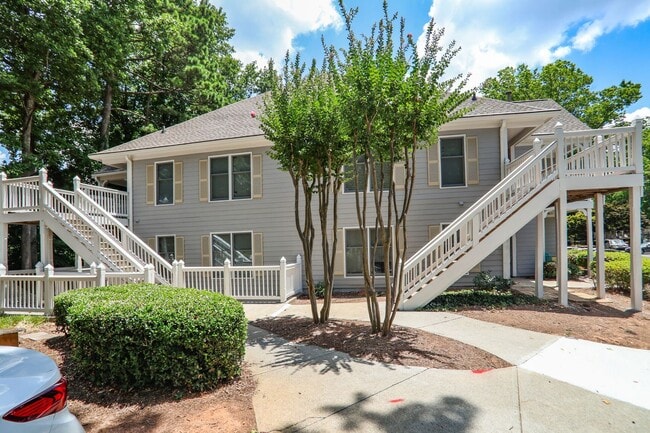 property at 801 Abingdon Way NE