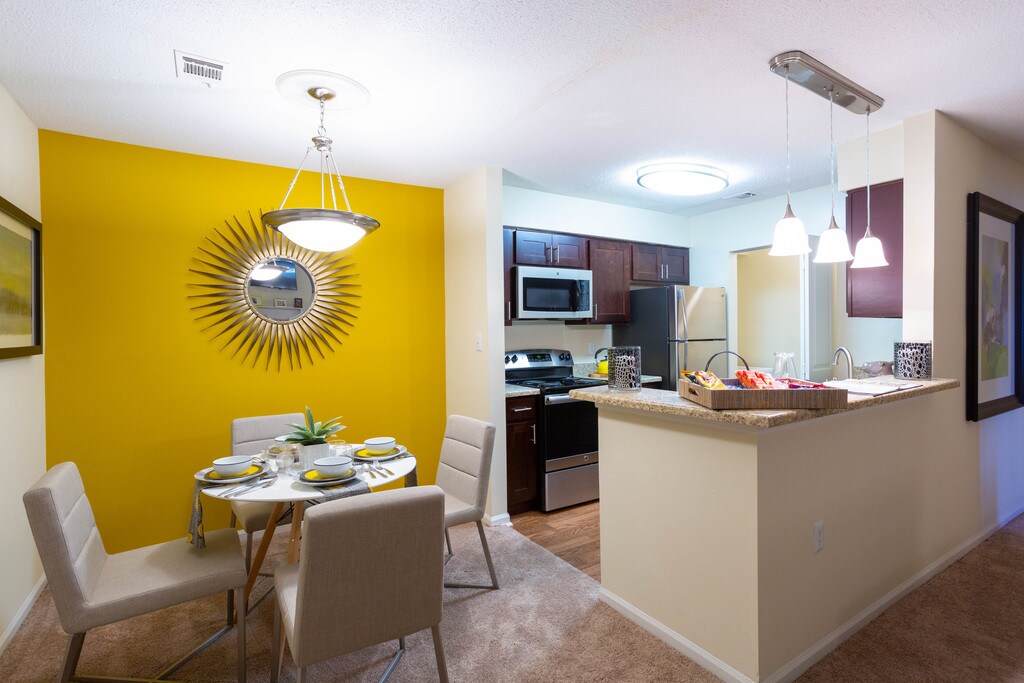 Palmetto Place Apartments in Taylors, SC