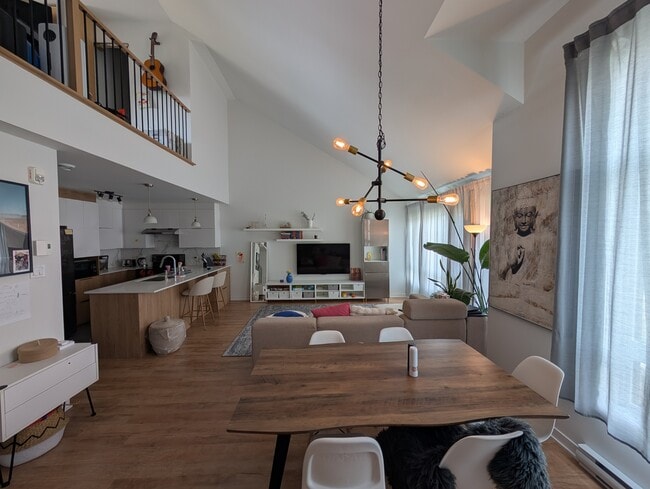 property at 6900 De Chambéry Rue
