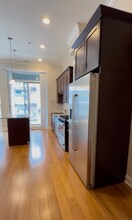 19 N Aberdeen St, Unit 305 in Chicago, IL - Building Photo - Building Photo