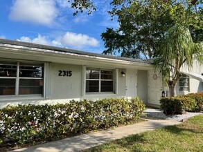 2315 Lowson Blvd in Delray Beach, FL - Building Photo - Building Photo