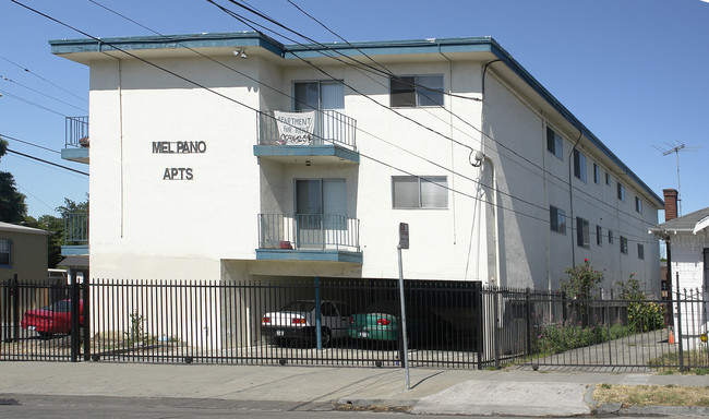 3060 Logan St in Oakland, CA - Building Photo - Building Photo