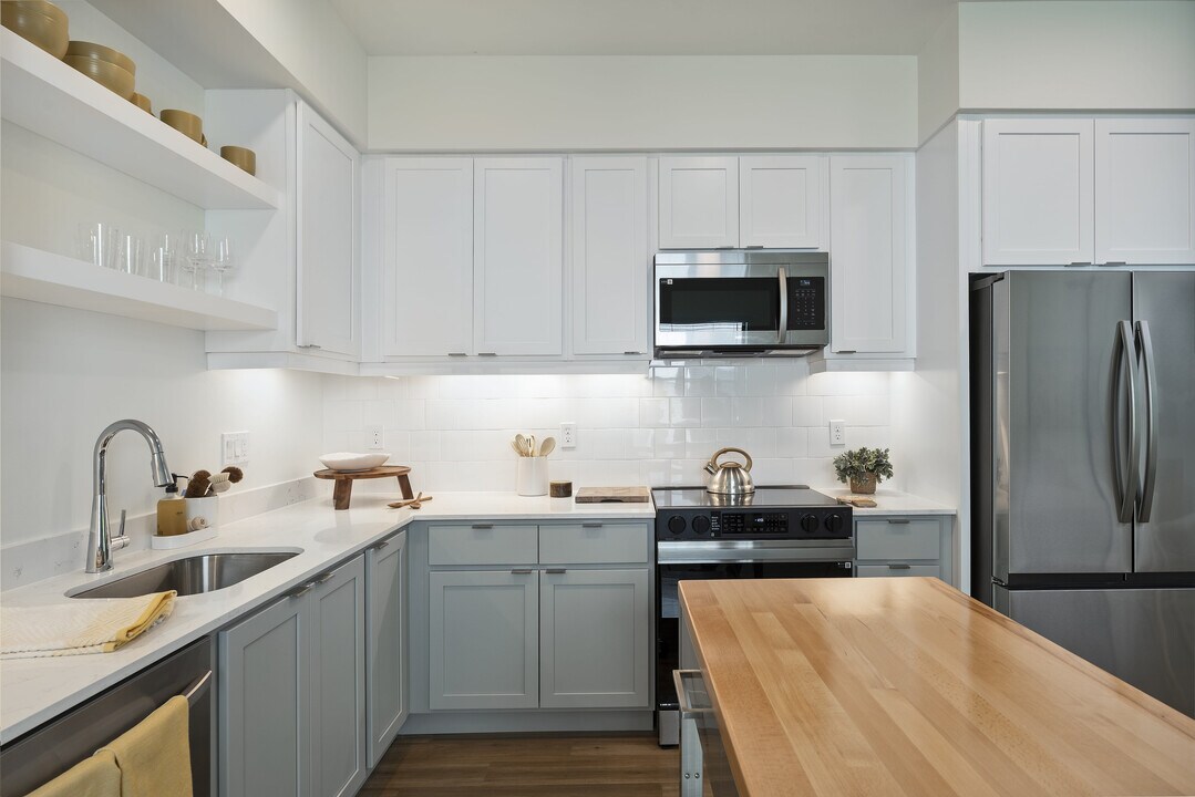 Swell by Soltura in Bonita Springs, FL - Building Photo