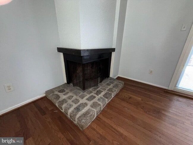 property at 423 Sonora Ct