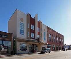 Vogue in Lee's Summit, MO - Building Photo