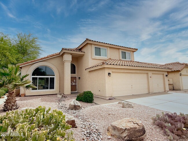 property at 9437 E Dreyfus Pl