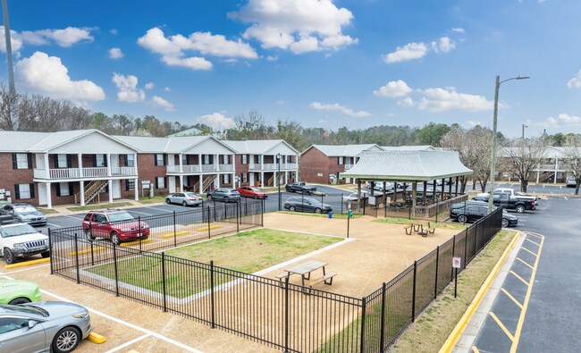 Valley Square Apartments in Tuscaloosa, AL - Foto de edificio - Building Photo
