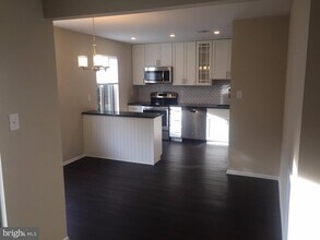 411 Conestoga Rd in Devon, PA - Building Photo - Building Photo