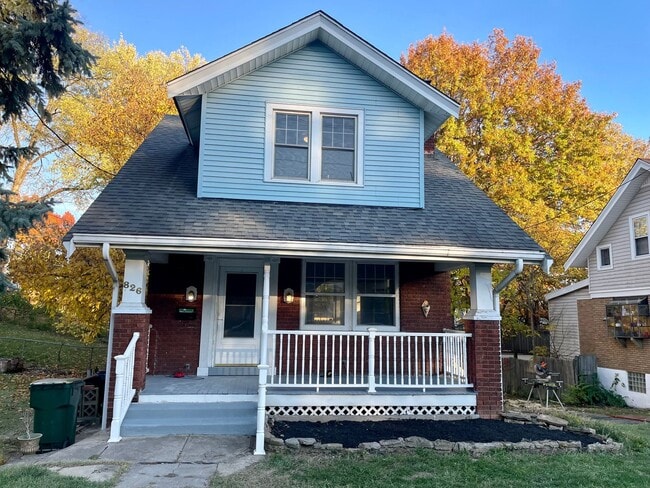 826 Pedretti Ave in Cincinnati, OH - Foto de edificio - Building Photo