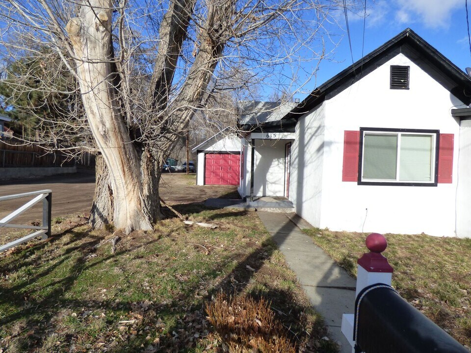 615 Willow St in Susanville, CA - Building Photo