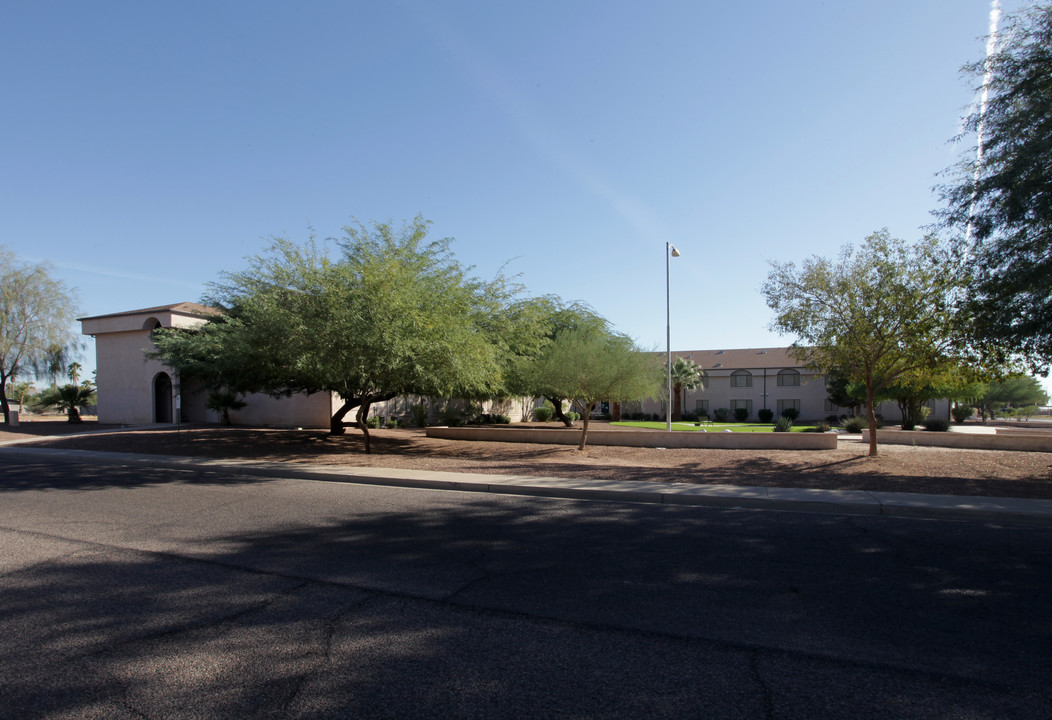 Somerset Manor in Casa Grande, AZ - Building Photo