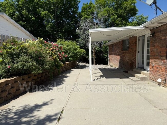 1597 Navajo Dr in Ogden, UT - Building Photo - Building Photo