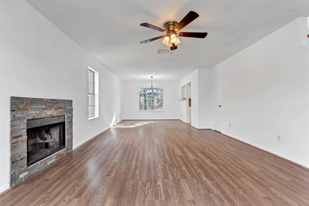 13915 Dentwood Dr in Houston, TX - Building Photo