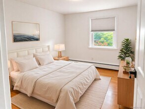 58 S Stone Ave in Elmsford, NY - Building Photo - Building Photo