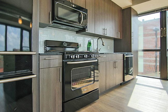 property at 1212 N Wells St