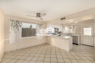 7126 W Hatcher Rd in Peoria, AZ - Building Photo - Building Photo