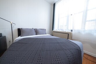 32 W 86th St in New York, NY - Building Photo - Building Photo