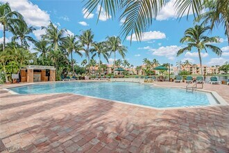 1190 Wildwood Lakes Blvd in Naples, FL - Building Photo - Building Photo