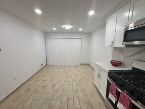 94 Cherokee Dr in Galloway, NJ - Building Photo - Building Photo