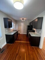 1108 W Friendly Ave, Unit 1 in Greensboro, NC - Building Photo