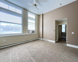 Stonehouse Apartments in Cannon Falls, MN - Foto de edificio - Building Photo