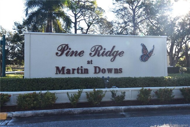 1514 SW Silver Pine Way in Palm City, FL - Building Photo - Building Photo