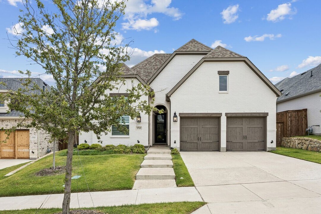1713 Purple Thistle Ln in Aledo, TX - Building Photo