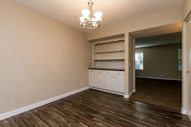 property at 5515 Country Dr
