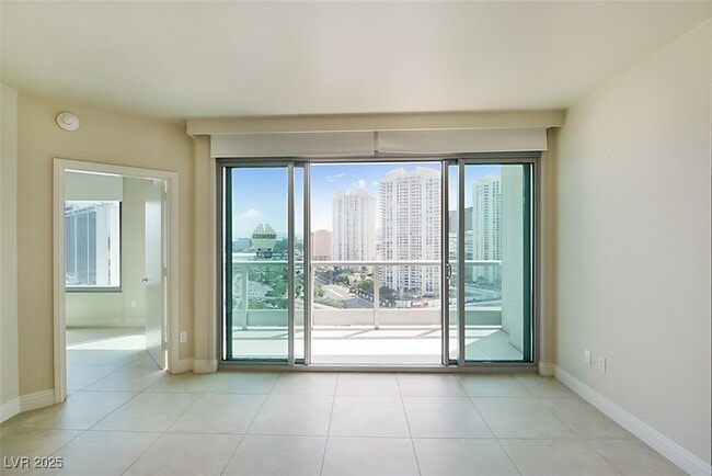 222 Karen Ave in Las Vegas, NV - Foto de edificio - Building Photo