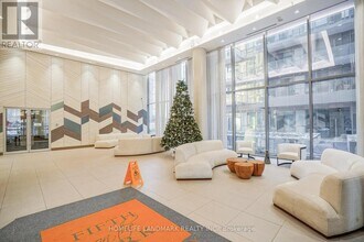 50-2450 Forest Manor Rd in Toronto, ON - Building Photo - Building Photo