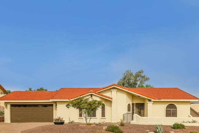 property at 14826 N Briarwood Dr