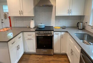 1302 W Club Blvd in Durham, NC - Foto de edificio - Building Photo