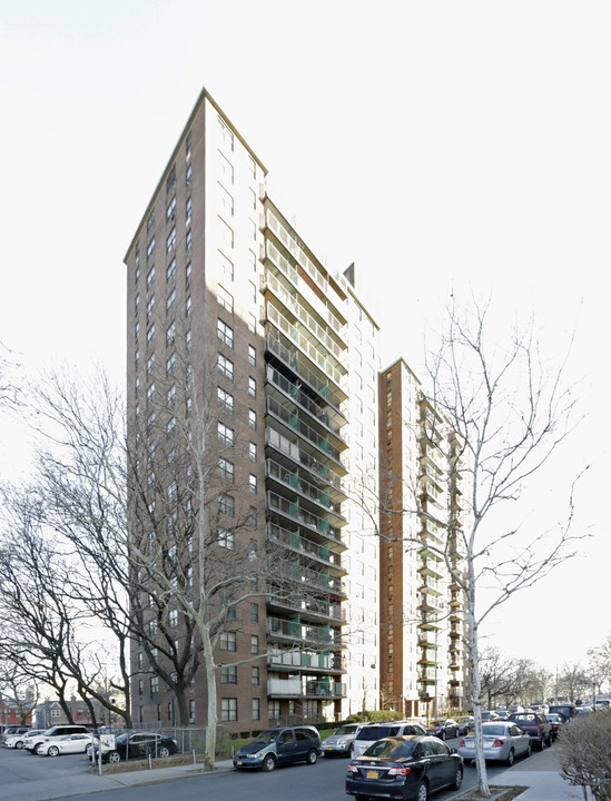 Evergreen Gardens II in Bronx, NY - Building Photo