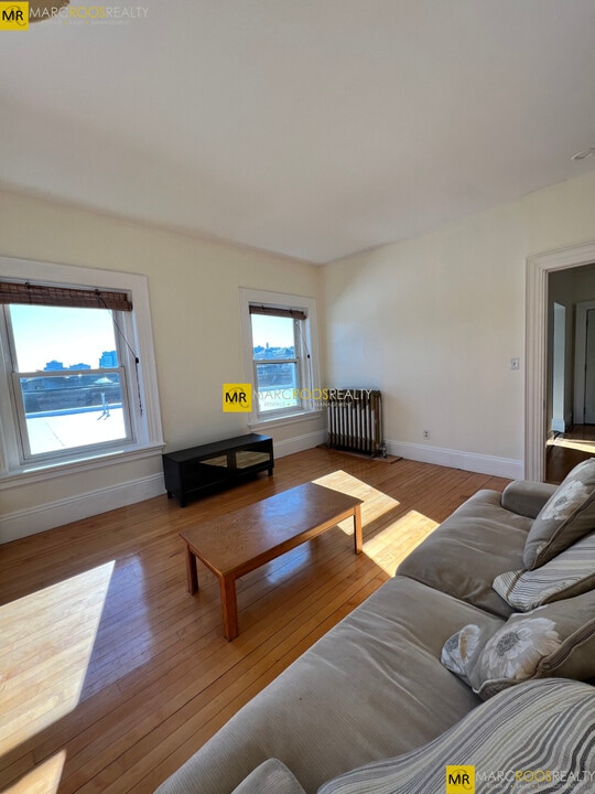 466 Park Dr, Unit 20 in Boston, MA - Building Photo