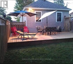 422 Regis Ave in Ottawa, ON - Building Photo - Building Photo