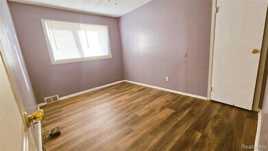 1495 Jeffrey Ln in Inkster, MI - Building Photo - Building Photo