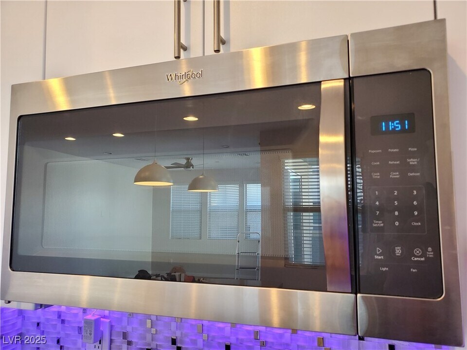 11251 Hidden Peak Ave in Las Vegas, NV - Building Photo
