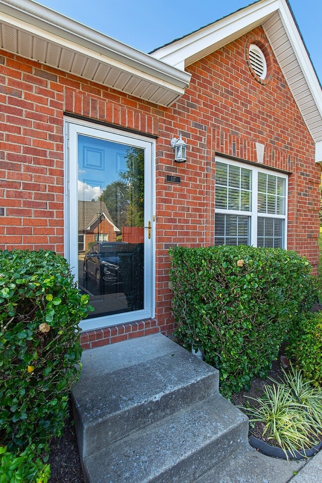 1101 Downs Blvd, Unit Apt 117 in Franklin, TN - Building Photo - Building Photo