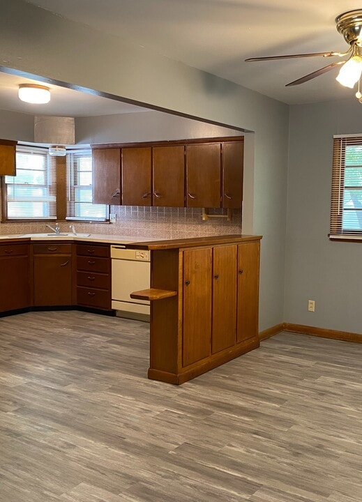1342 S Market St in Wichita, KS - Building Photo