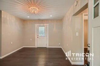 4223 Dinglewood Ave in Charlotte, NC - Building Photo - Building Photo