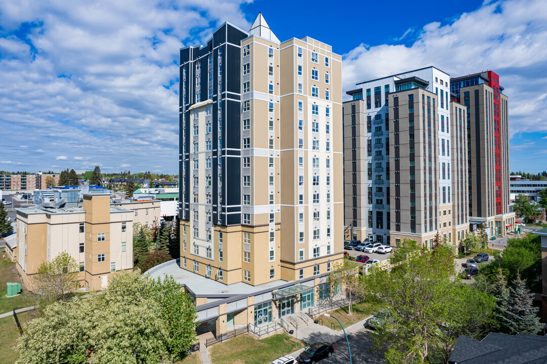 Manchester Tower in Calgary, AB - Building Photo