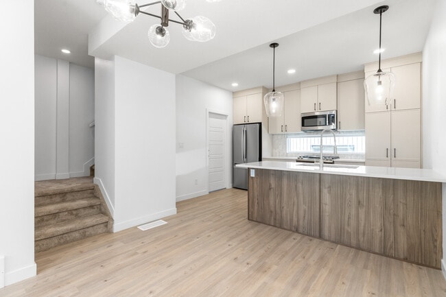 8554-8583 83 Ave NW in Edmonton, AB - Building Photo - Building Photo