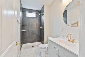 448 Pleasant Valley Pkwy in Providence, RI - Building Photo - Building Photo