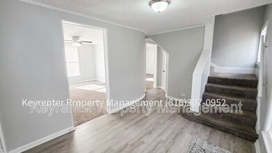 142 N Bellaire Ave in Kansas City, MO - Building Photo - Building Photo