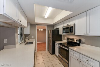 8445 Winged Foot Dr in Ft. Myers, FL - Building Photo - Building Photo