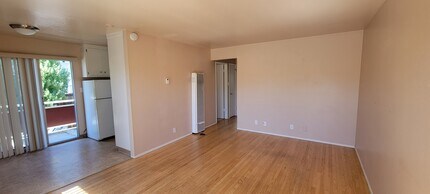 Addison St Apartments in Berkeley, CA - Foto de edificio - Building Photo