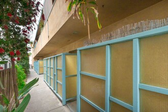 928 4th St in Santa Monica, CA - Building Photo - Building Photo