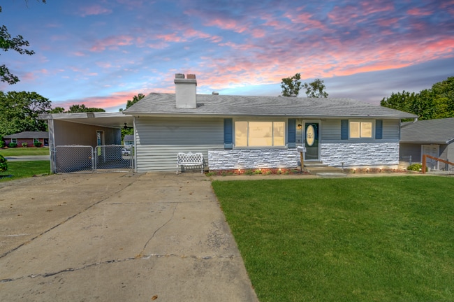property at 36 Daniel Dr